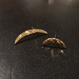 Asymmetrical gold half moons